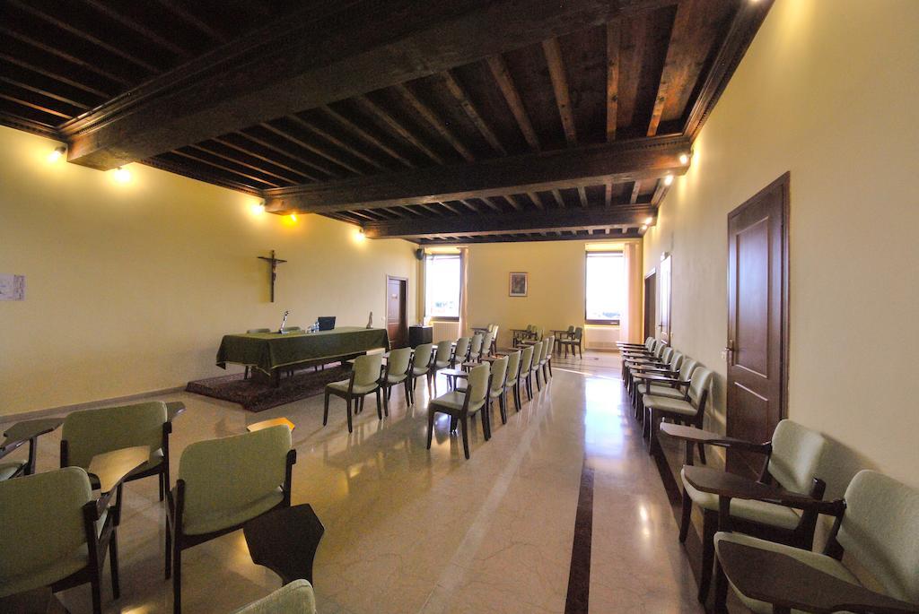Villa Santa Maria Dell'Arco - Centro Oreb Cazzago San Martino Exteriér fotografie
