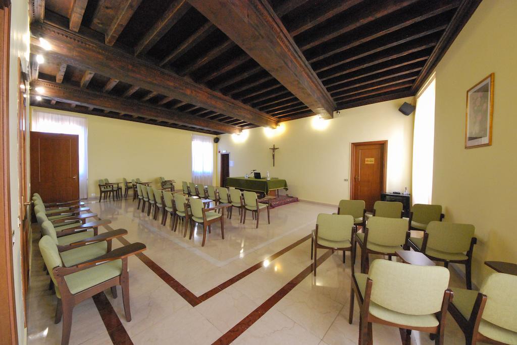 Villa Santa Maria Dell'Arco - Centro Oreb Cazzago San Martino Exteriér fotografie