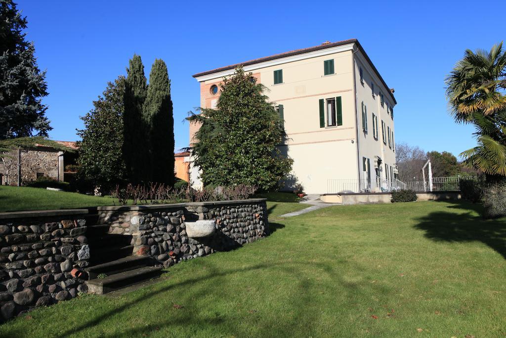 Villa Santa Maria Dell'Arco - Centro Oreb Cazzago San Martino Exteriér fotografie