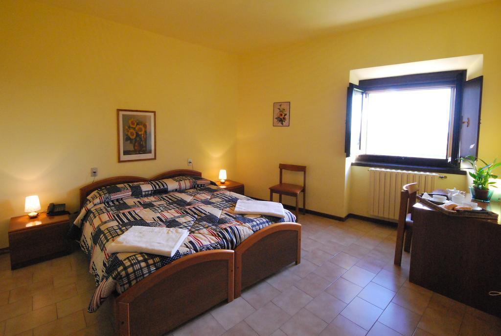 Villa Santa Maria Dell'Arco - Centro Oreb Cazzago San Martino Pokoj fotografie