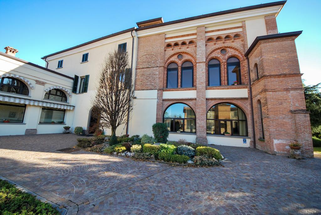 Villa Santa Maria Dell'Arco - Centro Oreb Cazzago San Martino Exteriér fotografie