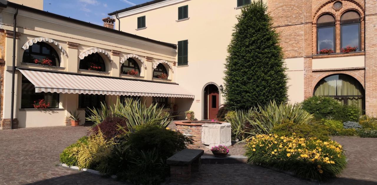 Villa Santa Maria Dell'Arco - Centro Oreb Cazzago San Martino Exteriér fotografie